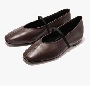 Elegant Brown Leather Women's Flats